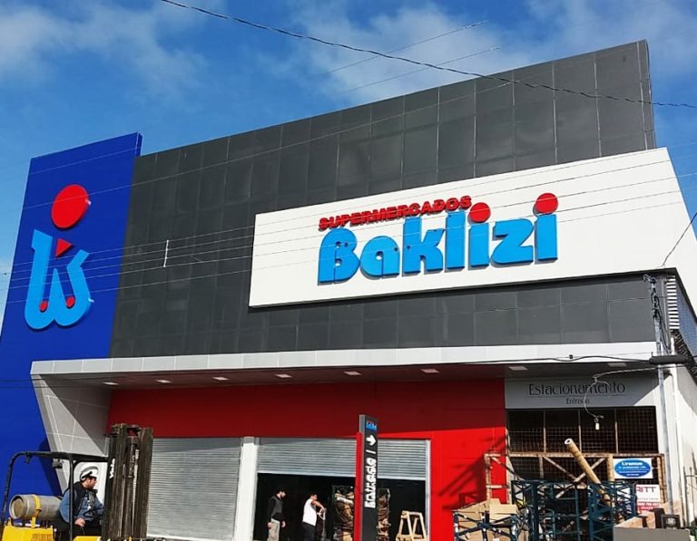 Fachada-e-letreiro-12-min