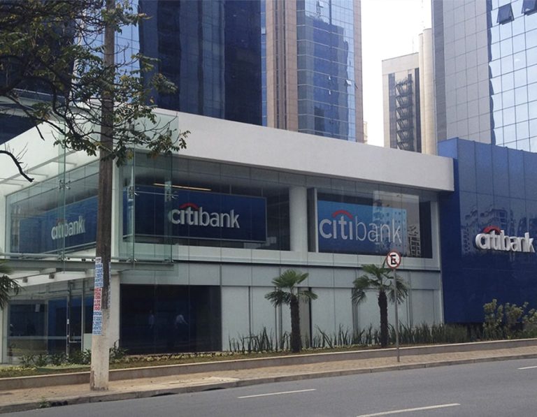 Fachada-e-letreiro-19-min